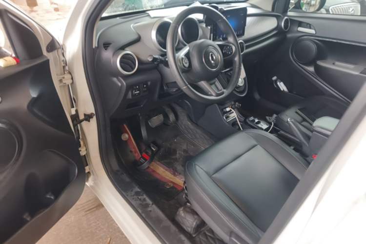Used ORA Black Cat 2019 351 km Family Edition Driver Seat