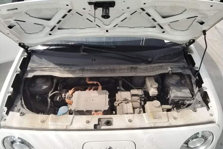 Used ORA Black Cat 2019 351 km Family Edition Engine Bay