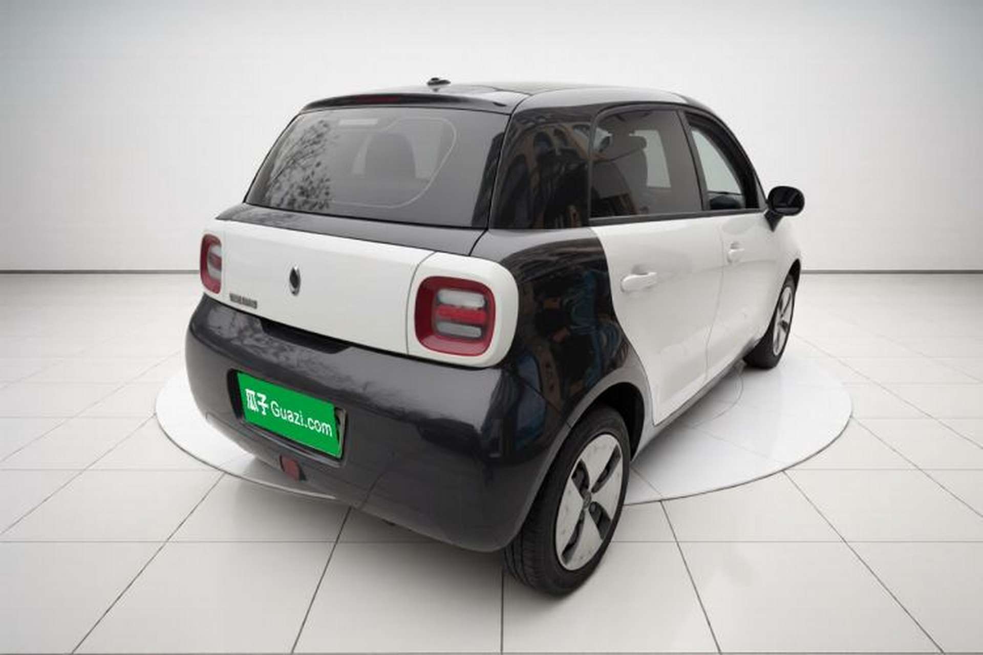 Used ORA Black Cat 2019 301km Standard Edition Exterior 5
