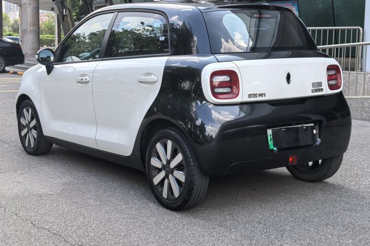 Used ORA Black Cat 2019 351 km Family Edition Exterior 6