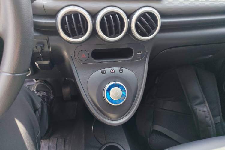 Used ORA Black Cat 2019 351 km Family Edition Gear Lever