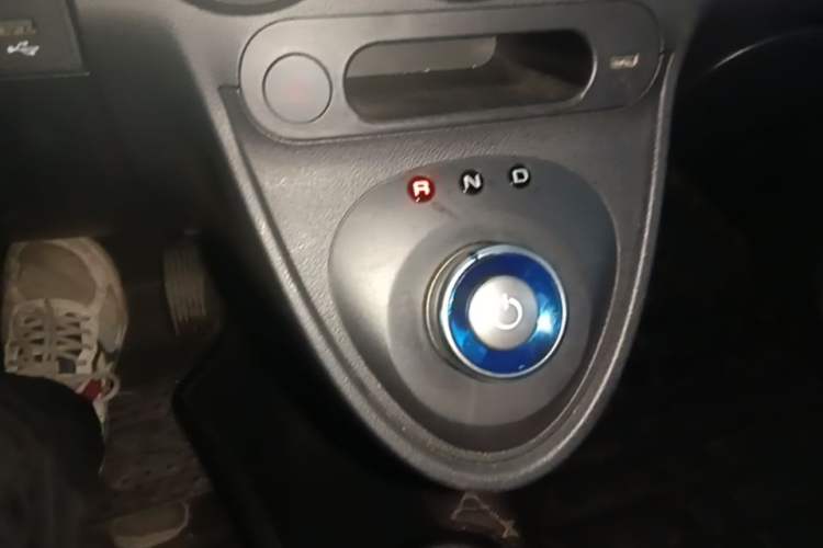 Used ORA Black Cat 2019 351 km Fun Edition Gear Lever
