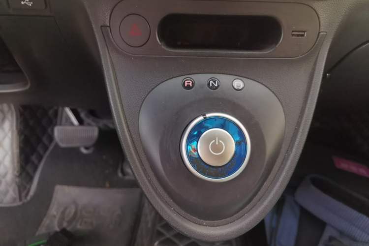Used ORA Black Cat 2019 351 km Fun Edition Gear Lever