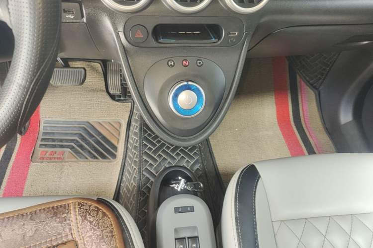 Used ORA Black Cat 2019 301km Standard Edition Gear Lever