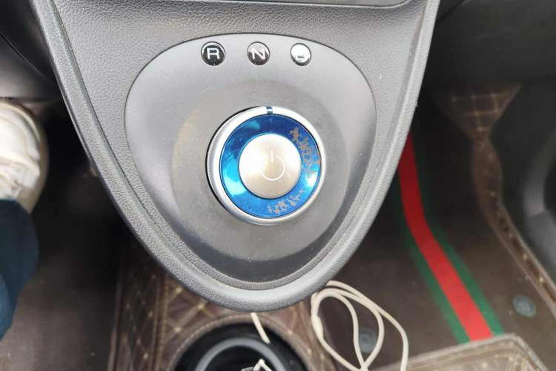Used ORA Black Cat 2019 301km Standard Edition Gear Lever