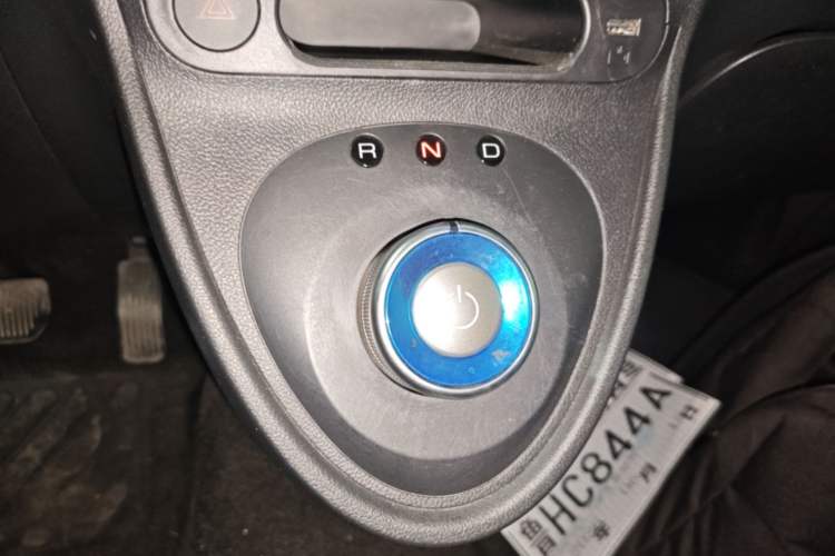 Used ORA Black Cat 2019 351 km Family Edition Gear Lever