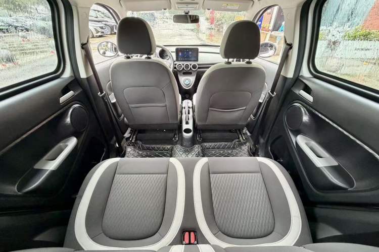Used ORA Black Cat 2019 351 km Fun Edition Interior 2