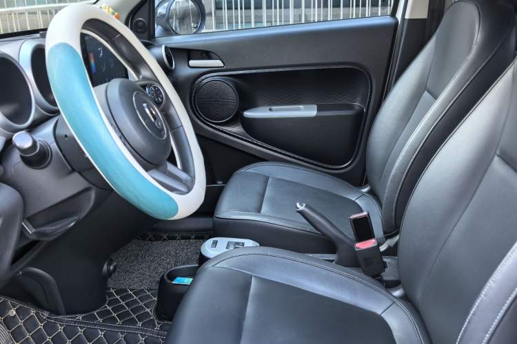 Used ORA Black Cat 2019 351 km Family Edition Interior 2