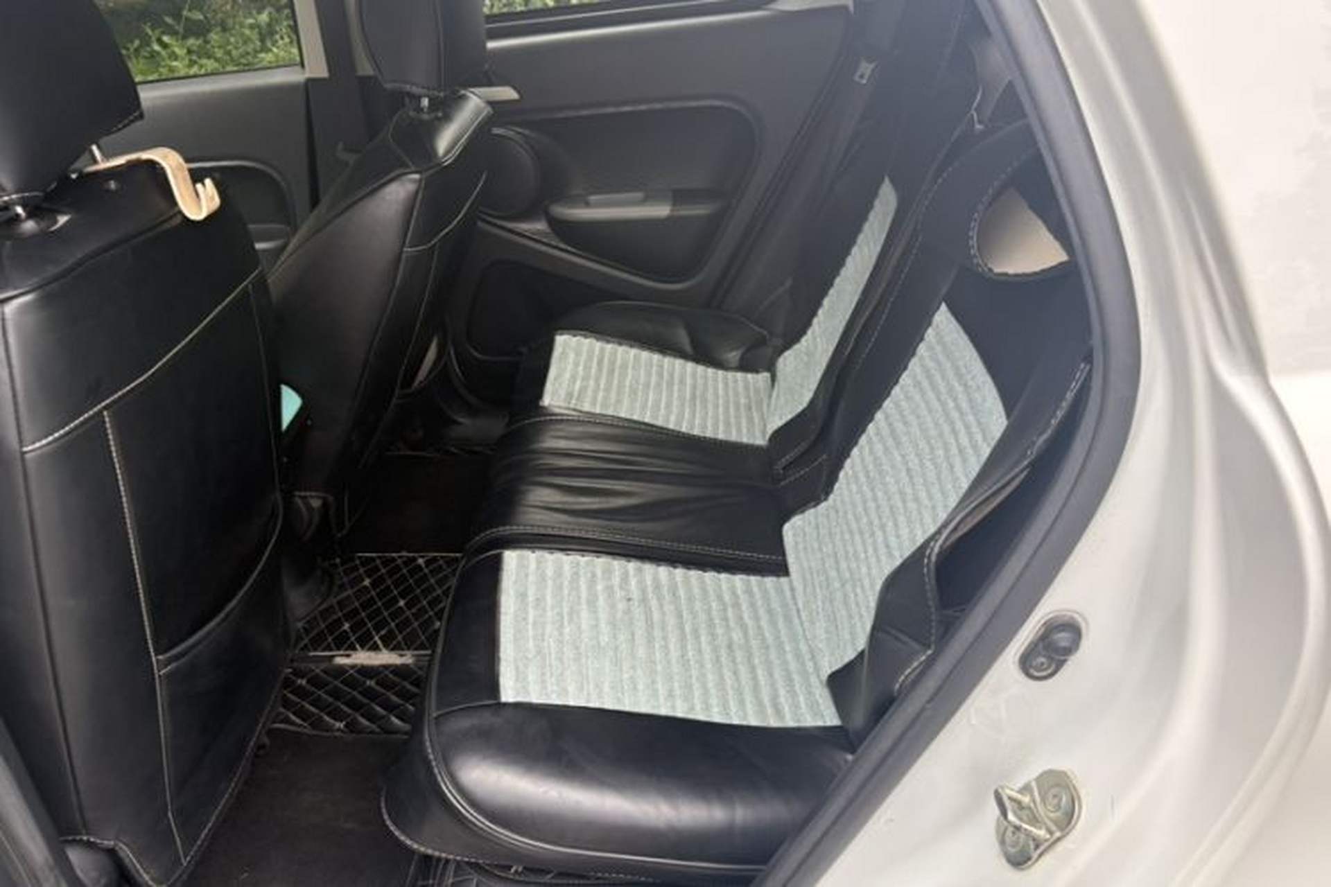 Used ORA Black Cat 2019 351 km Fun Edition Interior 3