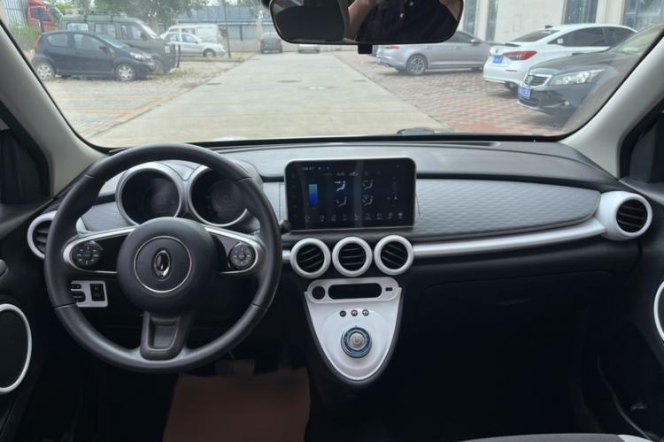 Used ORA Black Cat 2019 351 km Goddess Edition Interior 3