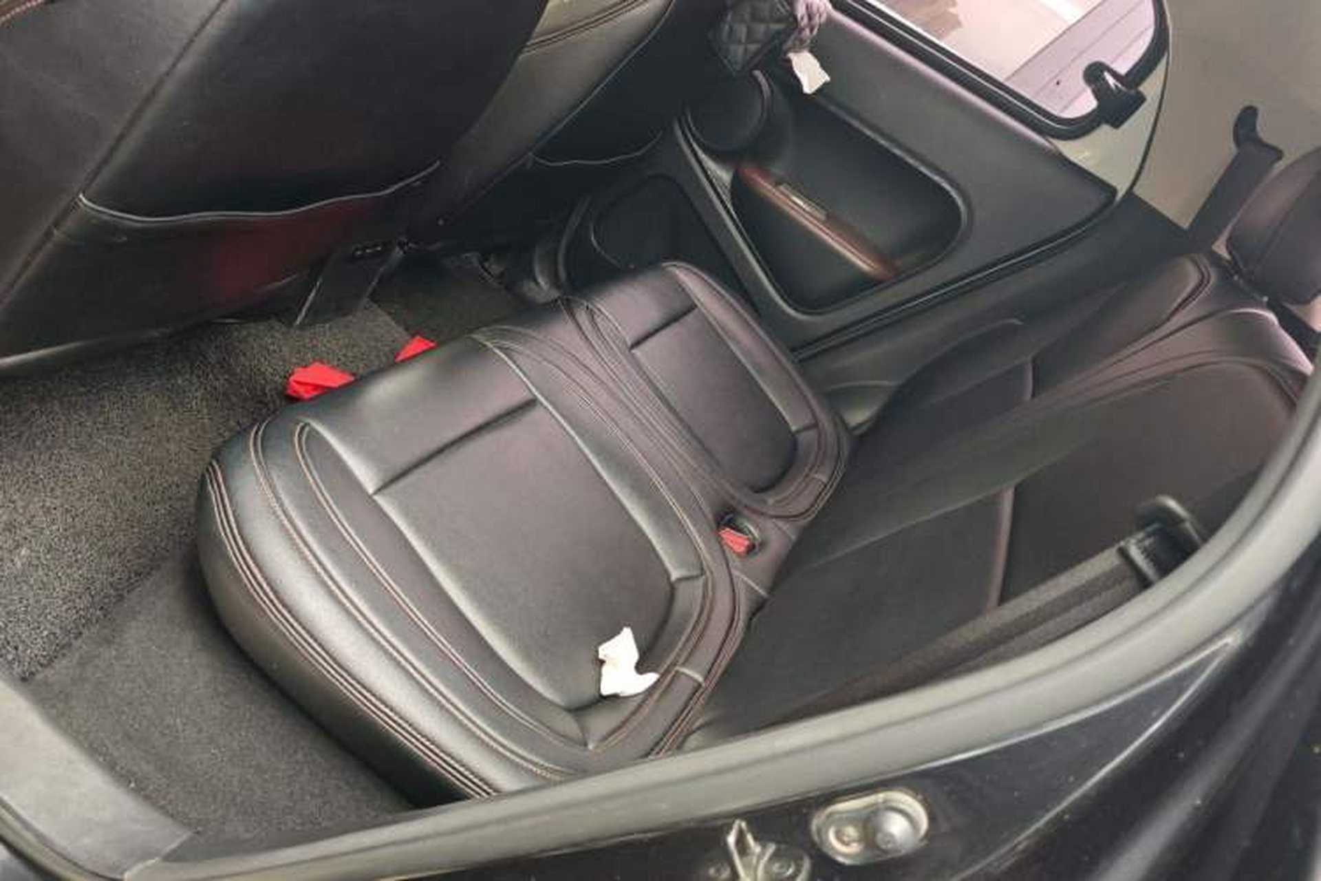 Used ORA Black Cat 2019 351 km Goddess Edition Interior 4