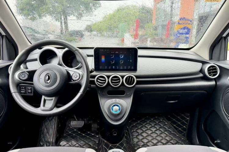 Used ORA Black Cat 2019 351 km Fun Edition Interior 4