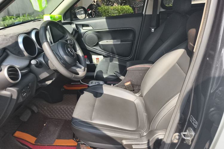 Used ORA Black Cat 2019 351 km Family Edition Left Front Seat