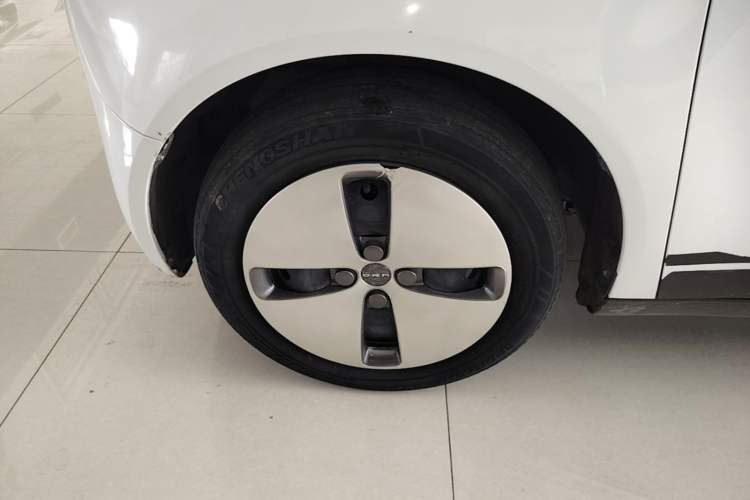Used ORA Black Cat 2019 301km Standard Edition Left Front Wheel Hub