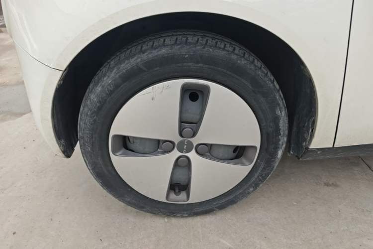 Used ORA Black Cat 2019 301km Standard Edition Left Front Wheel Hub
