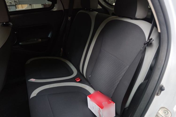 Used ORA Black Cat 2019 351 km Goddess Edition Left Rear Seat