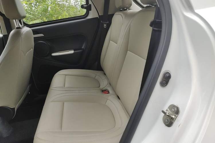 Used ORA Black Cat 2019 351 km Fun Edition Left Rear Seat