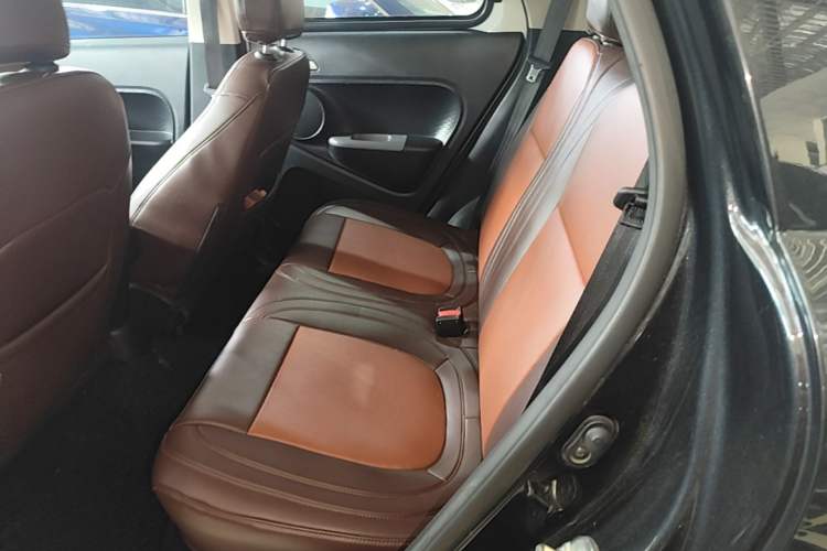 Used ORA Black Cat 2019 351 km Fun Edition Left Rear Seat