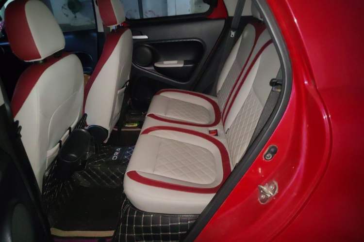 Used ORA Black Cat 2019 351 km Goddess Edition Left Rear Seat