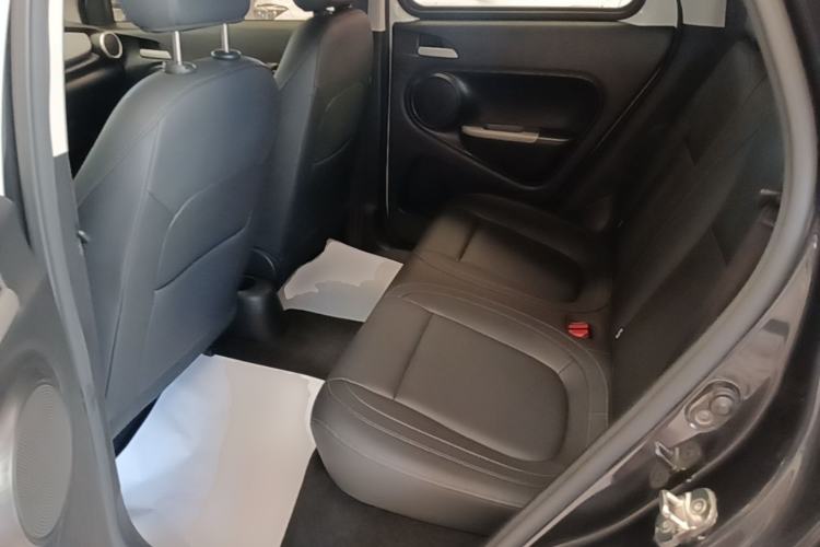 Used ORA Black Cat 2019 351 km Family Edition Left Rear Seat