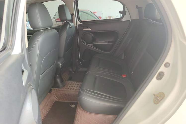 Used ORA Black Cat 2019 351 km Fun Edition Left Rear Seat