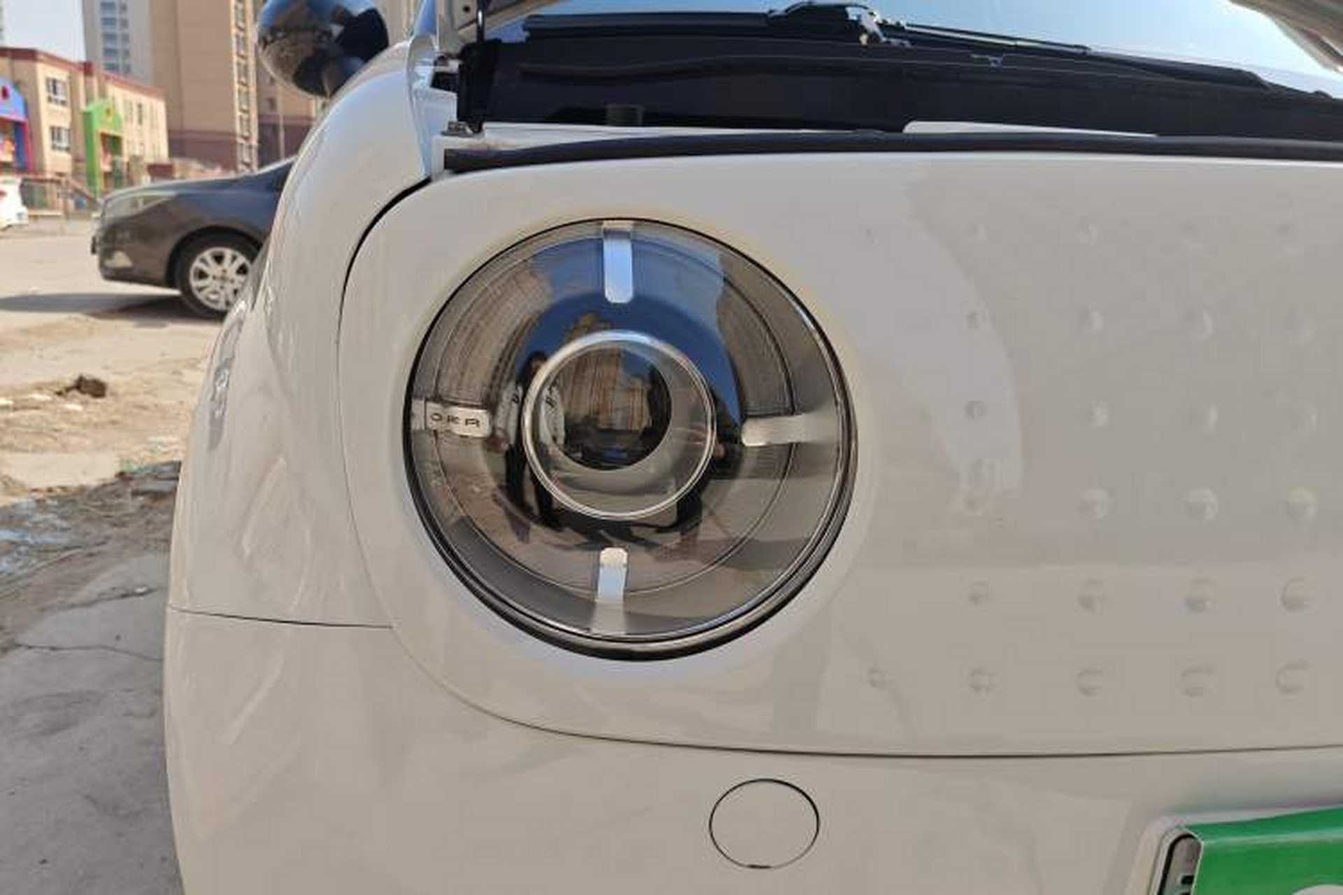 Used ORA Black Cat 2019 351 km Goddess Edition Right Front Headlight