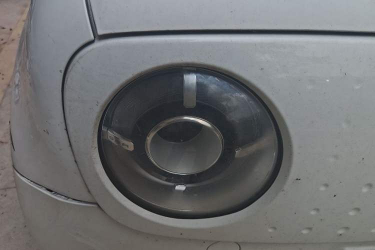 Used ORA Black Cat 2019 351 km Family Edition Right Front Headlight