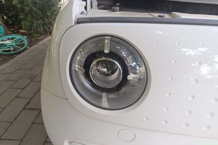 Used ORA Black Cat 2019 351 km Family Edition Right Front Headlight