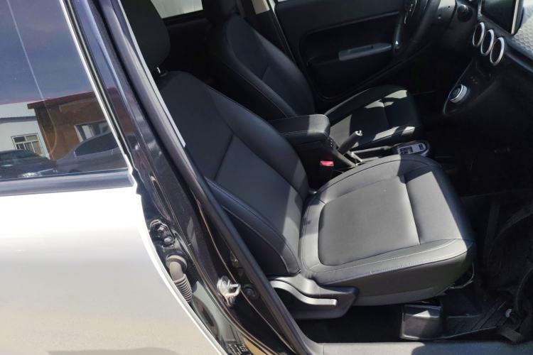 Used ORA Black Cat 2019 351 km Family Edition Right Front Seat