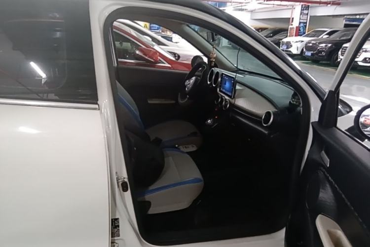 Used ORA Black Cat 2019 351 km Fun Edition Right Front Seat