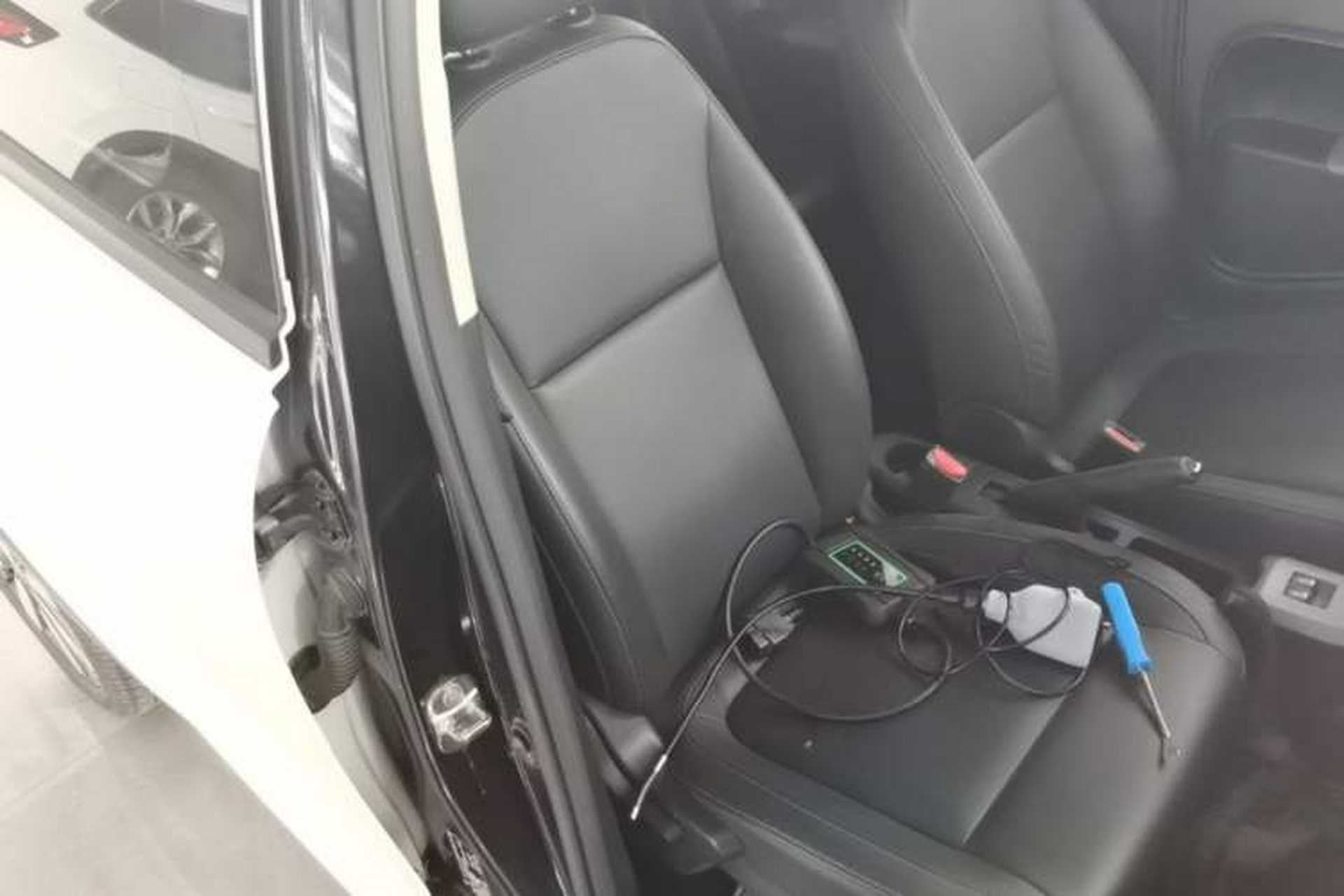 Used ORA Black Cat 2019 351 km Family Edition Right Front Seat