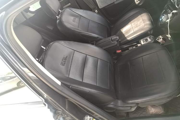 Used ORA Black Cat 2019 351 km Goddess Edition Right Front Seat