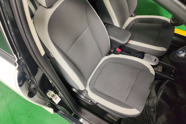 Used ORA Black Cat 2019 351 km Goddess Edition Right Front Seat
