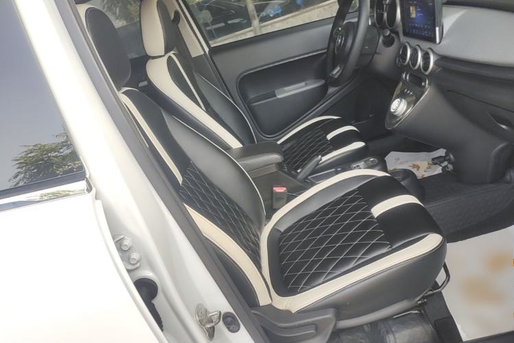 Used ORA Black Cat 2019 351 km Fun Edition Right Front Seat