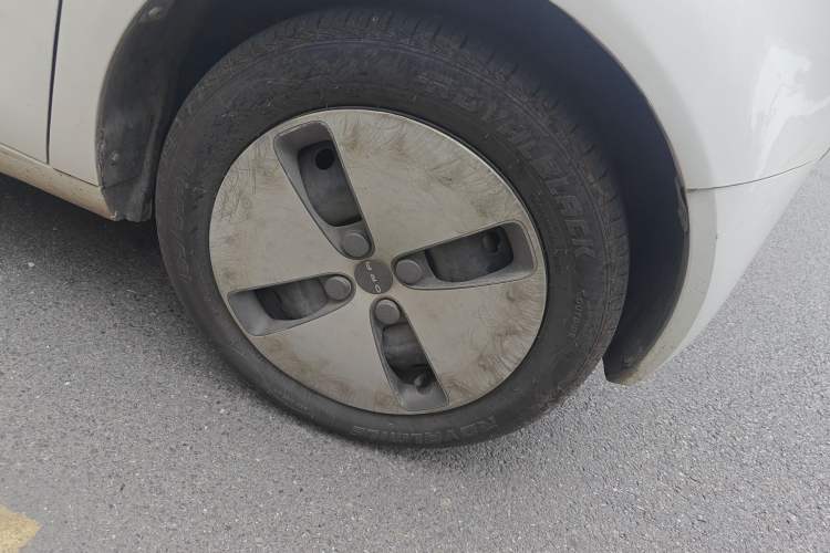 Used ORA Black Cat 2019 301km Standard Edition Right Front Wheel Hub