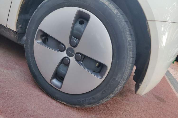 Used ORA Black Cat 2019 301km Standard Edition Right Front Wheel Hub