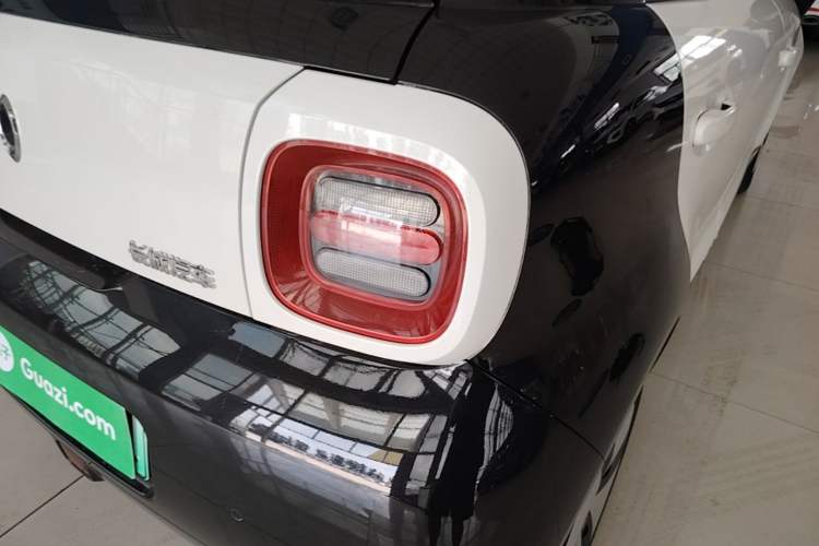 Used ORA Black Cat 2019 301km Standard Edition Right Rear Taillight