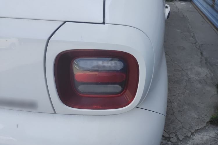 Used ORA Black Cat 2019 351 km Fun Edition Right Rear Taillight