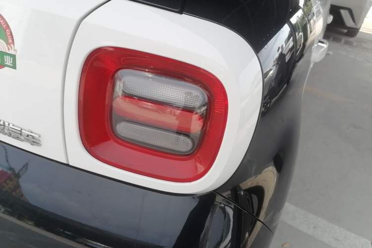 Used ORA Black Cat 2019 301km Standard Edition Right Rear Taillight