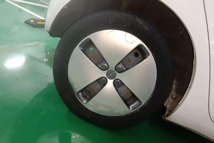 Used ORA Black Cat 2019 351 km Fun Edition Right Rear Wheel Hub