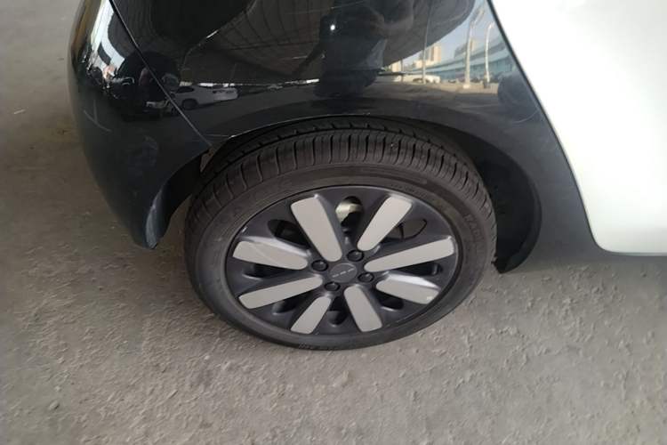 Used ORA Black Cat 2019 351 km Lingzhi Edition Right Rear Wheel Hub