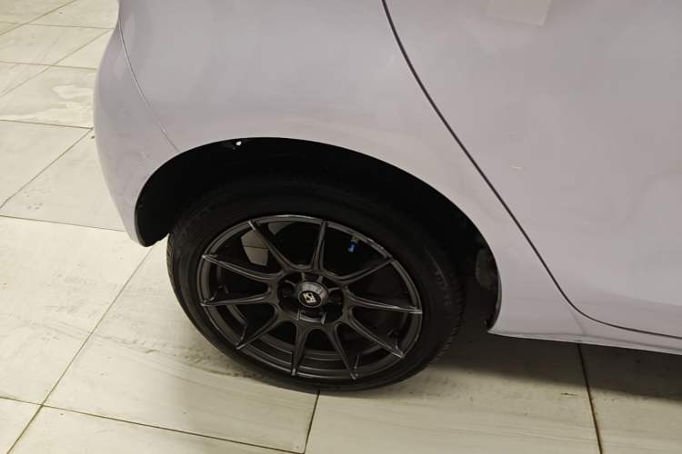 Used ORA Black Cat 2019 351 km Fun Edition Right Rear Wheel Hub