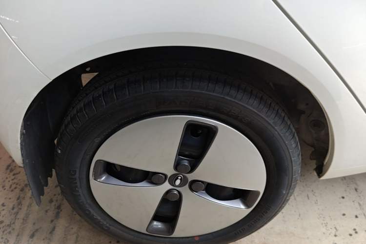 Used ORA Black Cat 2019 301km Standard Edition Right Rear Wheel Hub