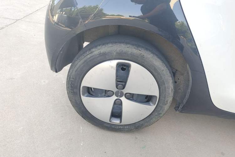 Used ORA Black Cat 2019 351 km Fun Edition Right Rear Wheel Hub