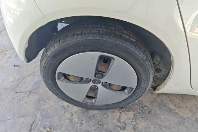 Used ORA Black Cat 2019 310km Fun Edition Right Rear Wheel Hub