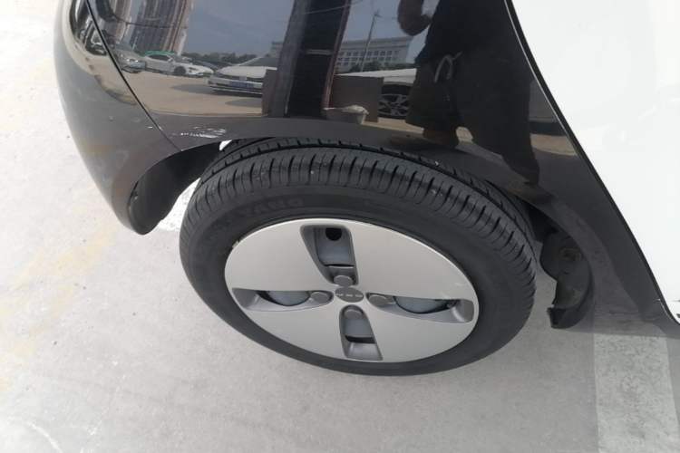 Used ORA Black Cat 2019 301km Standard Edition Right Rear Wheel Hub