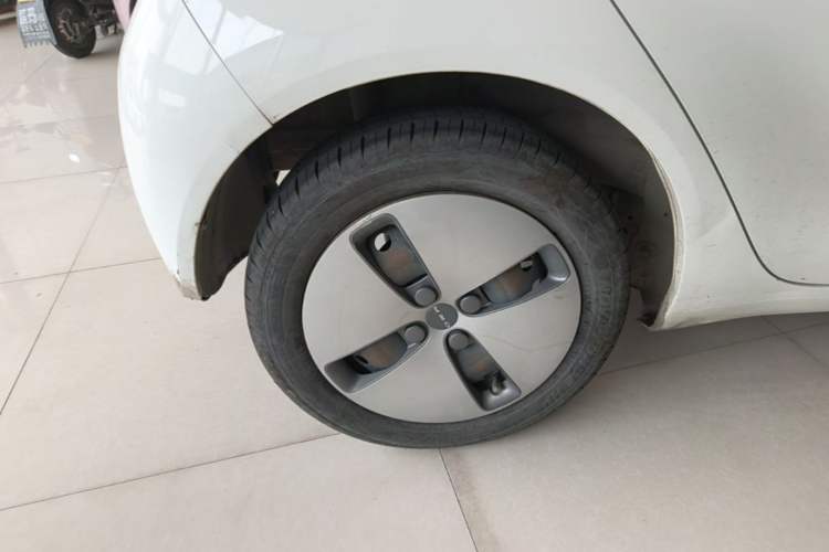 Used ORA Black Cat 2019 351 km Fun Edition Right Rear Wheel Hub