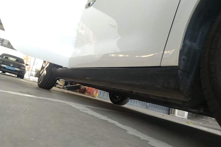 Used ORA Black Cat 2019 351 km Lingzhi Edition Right Side Sill