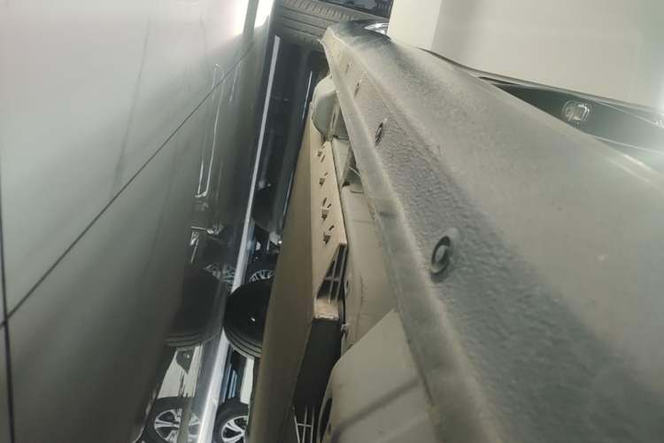 Used ORA Black Cat 2019 301km Standard Edition Right Side Sill