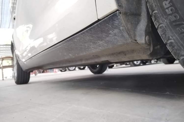 Used ORA Black Cat 2019 351 km Family Edition Right Side Sill